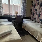 Promien 4 By Zen4guest Hostel