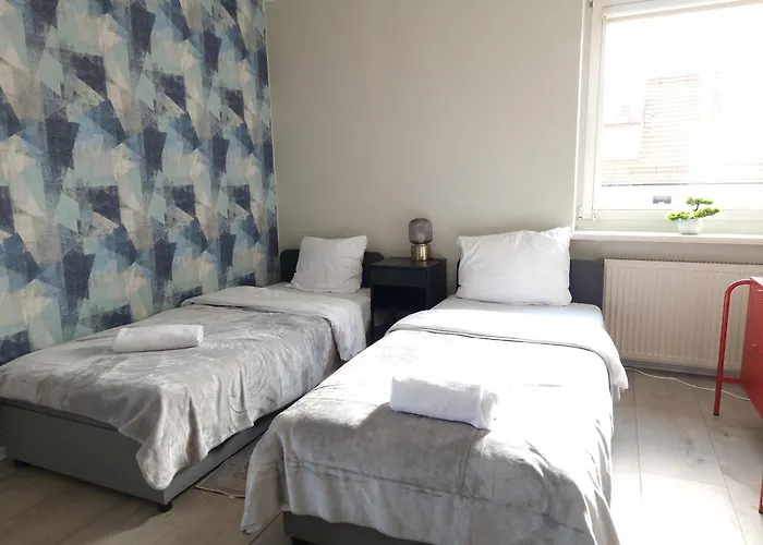 Promien 4 By Zen4guest Hostel